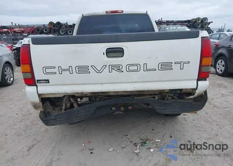 1999 Chevrolet Silverado 1500 z USA, uszkodzony, nr VIN 2GCEC19W4X1206334